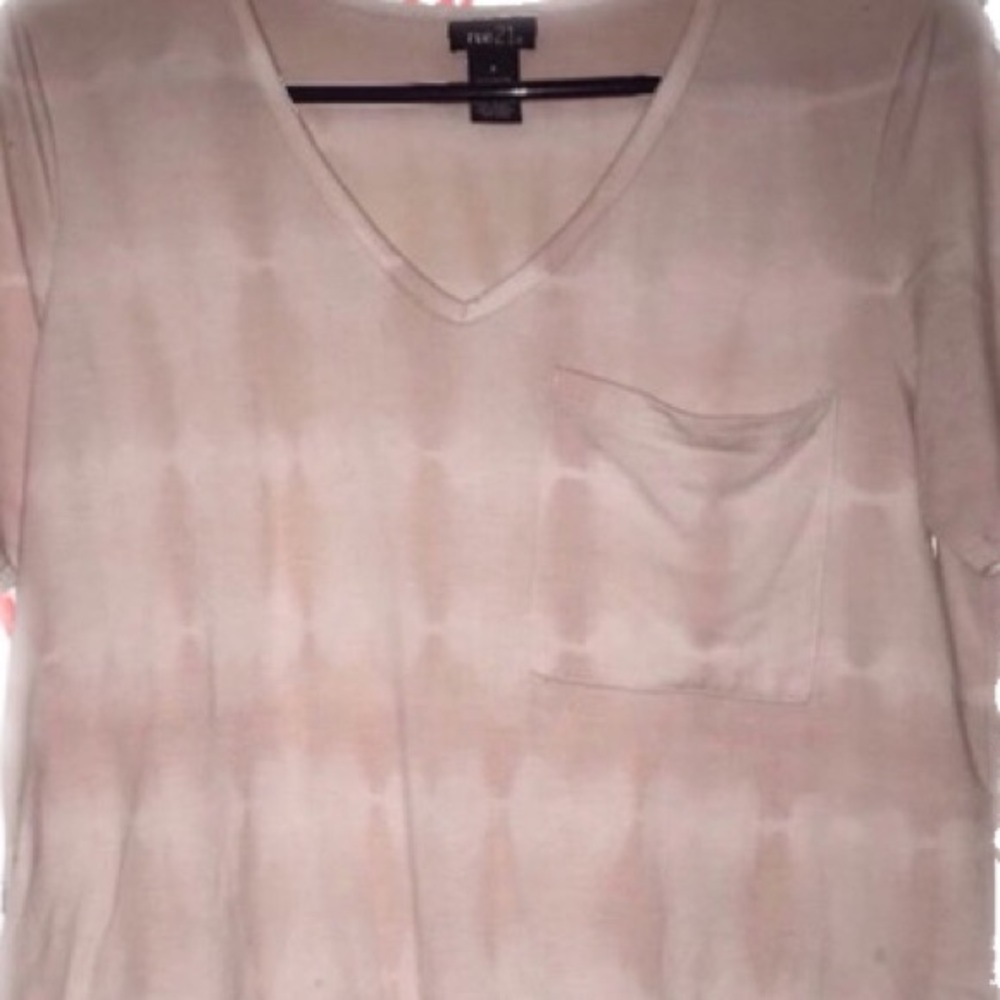 **HOLD pink line tie die t-shirt Rue 21. 💕